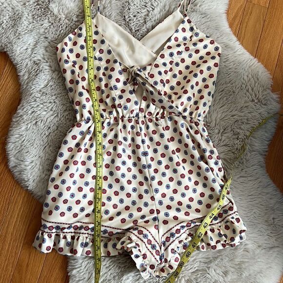 Tularosa Amelia Romper size XS - Picture 11 of 12